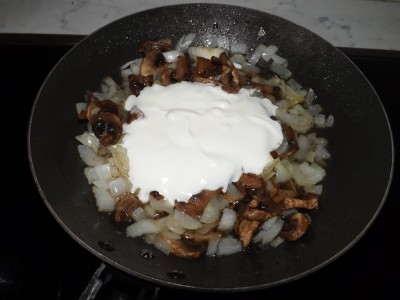 Суп из куриной грудки с шампиньонами - DSCF2737.JPG