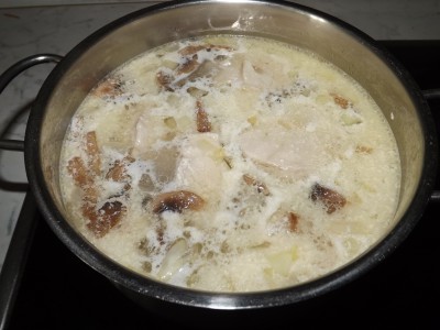 Суп из куриной грудки с шампиньонами - DSCF2743.JPG