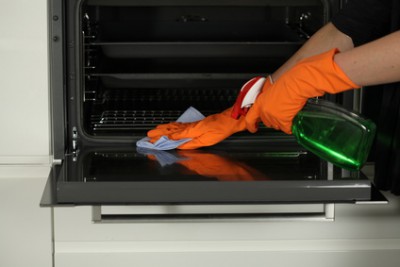 Как почистить духовку в домашних условиях - 02_Cleaning_Oven.jpg