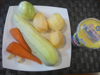 Кабачковый суп-пюре с куриными голенями - 01 Кабачковый суп-пюре.jpg