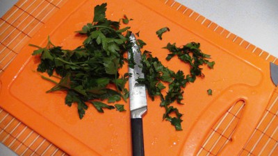 Интересные блины с петрушкой и вкусной начинкой из смеси сыр - DSC07134.JPG