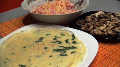 Интересные блины с петрушкой и вкусной начинкой из смеси сыр - DSC07146.JPG