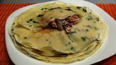Интересные блины с петрушкой и вкусной начинкой из смеси сыр - DSC07158.JPG
