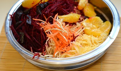 Постный салат с морковкой, яблоком, имбирем и орешками - DSC_0030.JPG