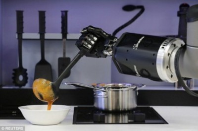 Робот-повар, способный готовить 2000 блюд – уже в 2017-м  - robot.jpg