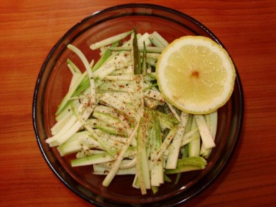 Фоторецепт: сыроедческий зеленый салат - P2070807.JPG