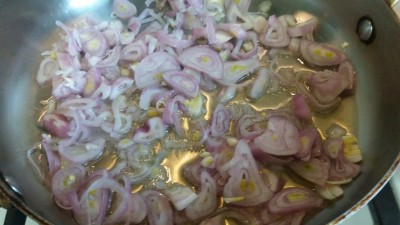Куриные ножки с шампиньонами под белым соусом - LEwm_3bpfR8.jpg