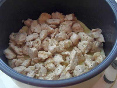 Картофельный полупирог с курицей и сыром в мультиварке - 5.JPG