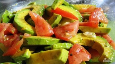 Авокадо - как его едят, рецепты - ostrii_salat_s_avokado_i_pomidorami-50370.JPG