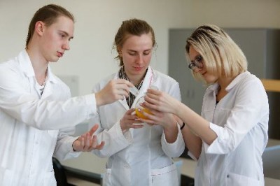 Сок из медузы и цитрусов: биотехнологи ДВФУ разработали новый напиток - 7.jpg