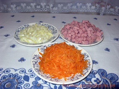 Фасоль с колбасой в томатном соусе - 02.JPG