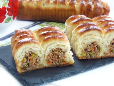 Мясной пирог со шпинатом на томатном тесте - 14.JPG