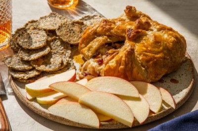 Запечённый Brie en croute с пряными грушами и вишней: создай себе праздник - 10.jpg