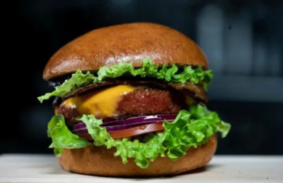 Больше никакого растительного мяса: Франция запрещает продавать его как стейк, бекон или колбасу - 7.jpg