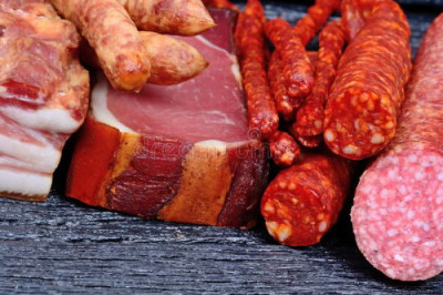 Сосиски и солёное мясо может вызвать рак толстого кишечника. Виновны азотные соли - 10.jpg