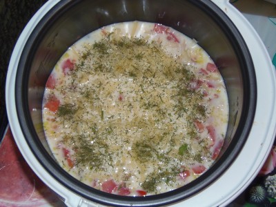 Нежный омлет с рыбкой - посыпать сыром и зеленью (2).JPG