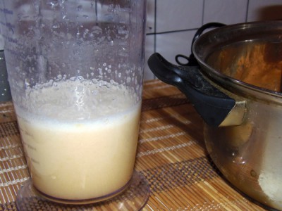 Морковное суфле - яйца и сахар.JPG