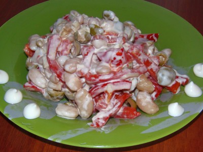 Салат с белой фасолью и печеным болгарским перцем - 4.JPG