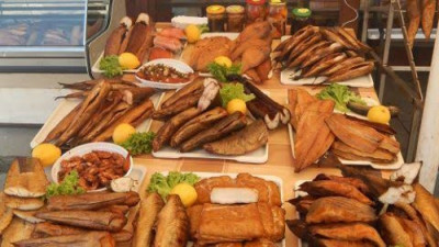Почему мясо с углей кажется вкуснее, чем после промышленного копчения, если дым по составу тот же? - IMG_01.jpg