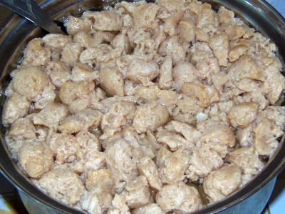Теплый салат с соевым мясом и овощами - замочить.JPG