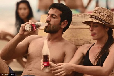 Новинка от Coca-Cola: бутылки изо льда - article-2360493-1AC4B2F6000005DC-310_634x420.jpg