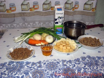 Ингредиенты для сырного супа-пюре с грибами - 01 Сырный суп-пюре с грибами.JPG
