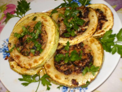 Жареные кабачки с чесноком - кабачки.JPG