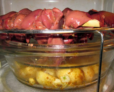 Куриная печень с картофелем, приготовленная в СВЧ-печи - IMG_3996.JPG