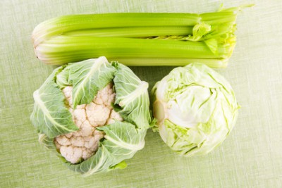 Отрицательная калорийность – миф или реальность? - Celery_stalk_and_Cauliflower.jpg