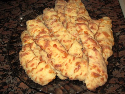 Соленые сырные палочки К супчику  - IMG_4111.JPG