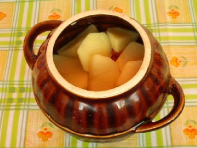 Свинина с овощами и черносливом в горшочках - DSCN7674.JPG