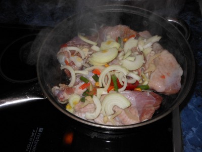 Куриные бедрышки, приготовленные в СВЧ - на сковороде.jpg