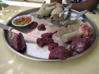 Новая игра Догадайся, что это?  - 211-244-ethiopia-food-enjrua-raw-meat (1).jpg