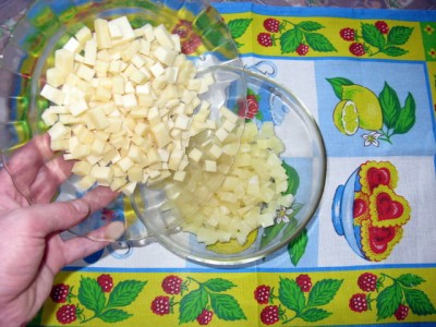 Салат из ананаса, чеснока и сыра - Салат из ананаса с сыром_3.JPG